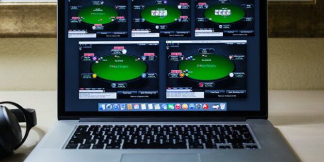 1beb2bd461 668x334 1 - A Complete Beginner’s Guide on How to Play Online Poker